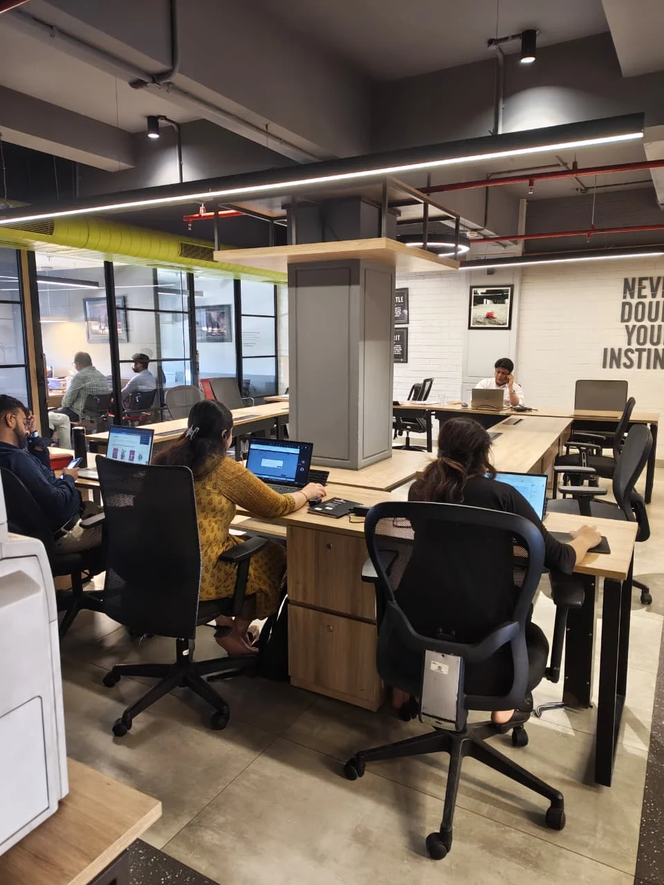 dizitaladda-office-7